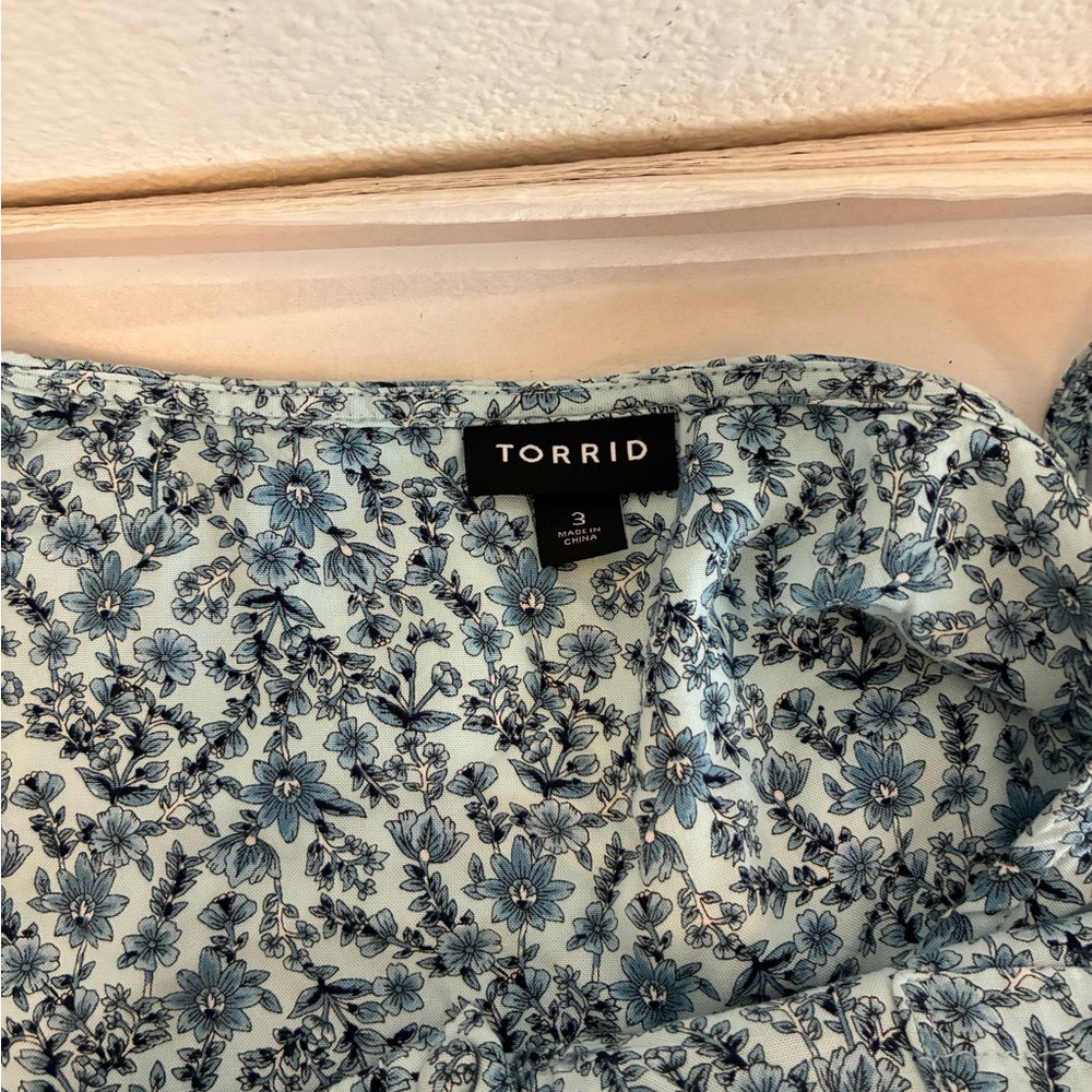 Torrid blue floral tank - Picture 5 of 6